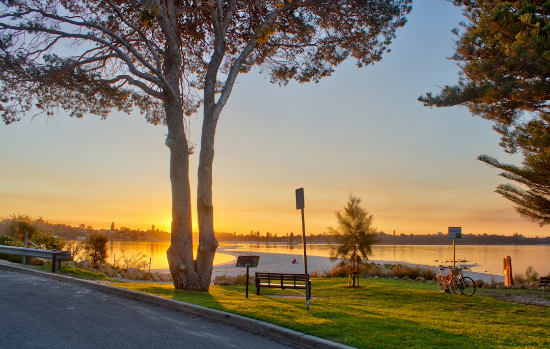 Exploring the Beauty of Swan River, Australia: A Natural Gem